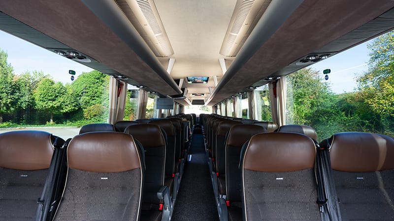 MAN Lions Coach Innenansicht Blickrichtung nach hinten auf die Bestuhlung