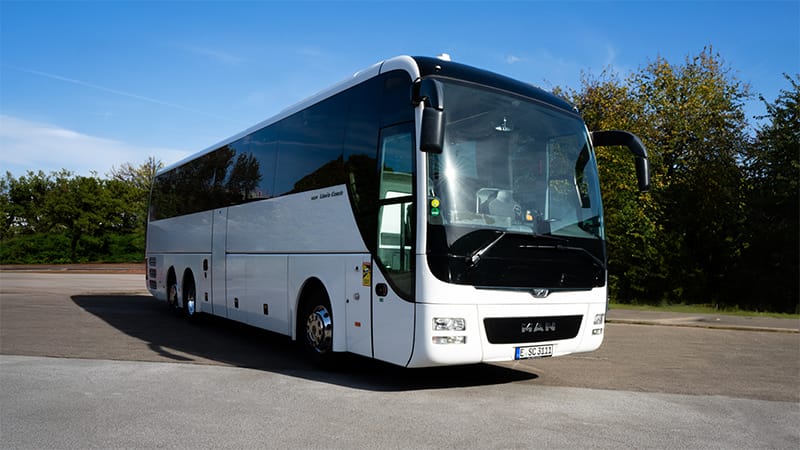 MAN Lions Coach auf dem Busparkplatz von Schneider Chauffeurservicve